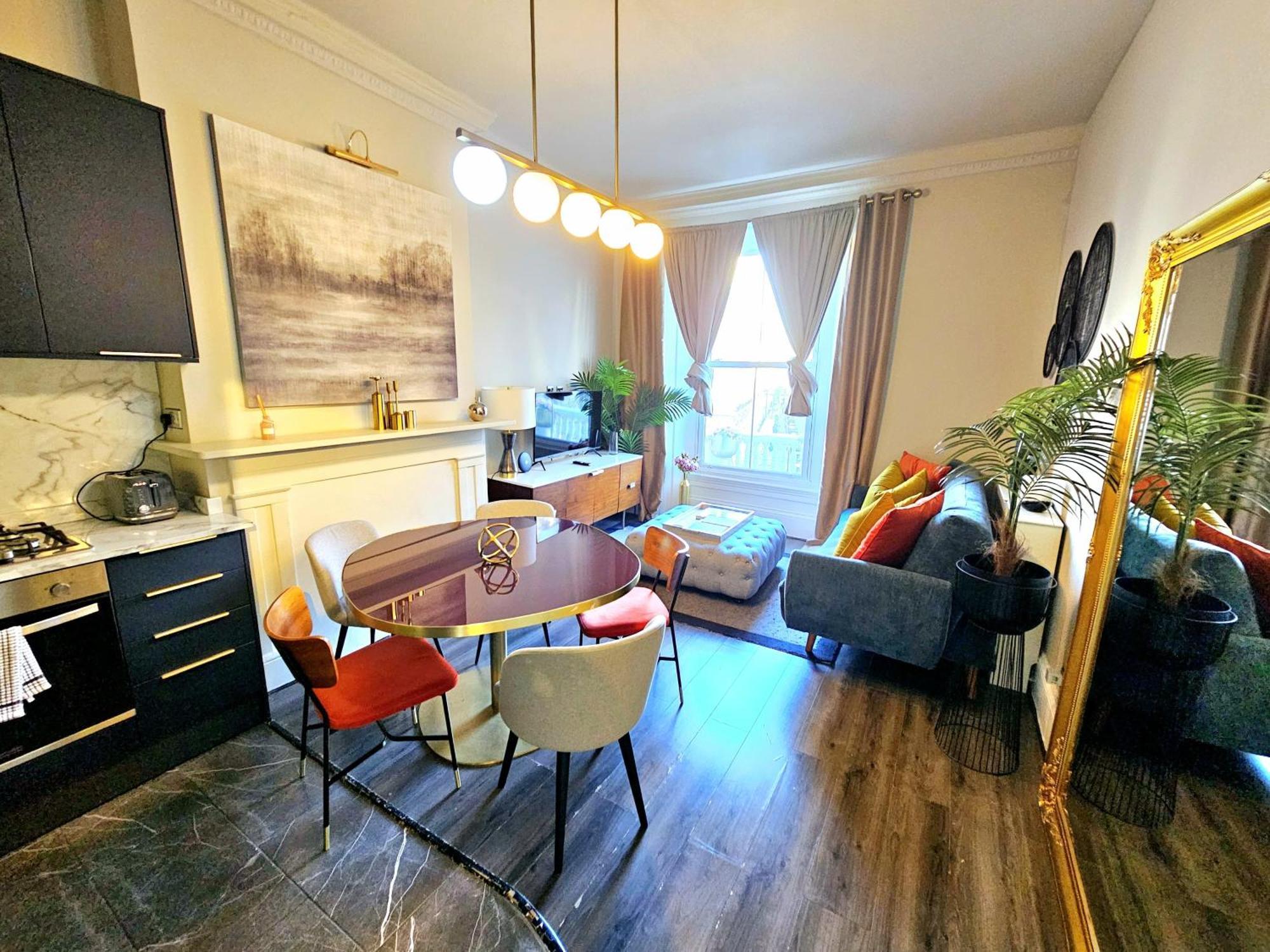 Stylish Hyde Park Home By Tube Stations With Elevator 런던 외부 사진