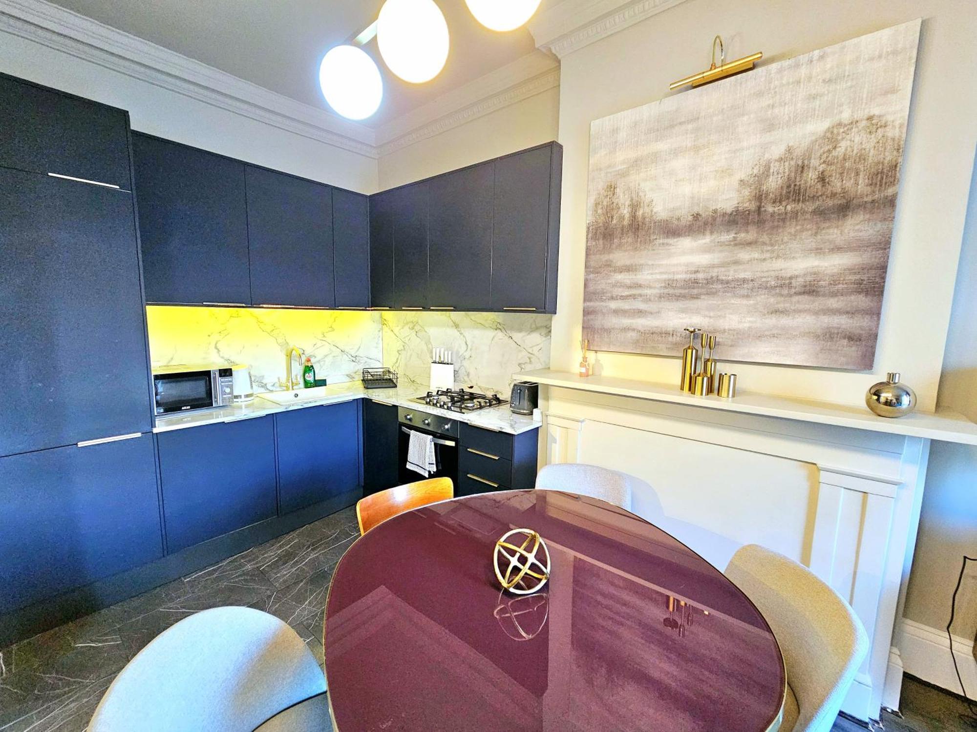 Stylish Hyde Park Home By Tube Stations With Elevator 런던 외부 사진