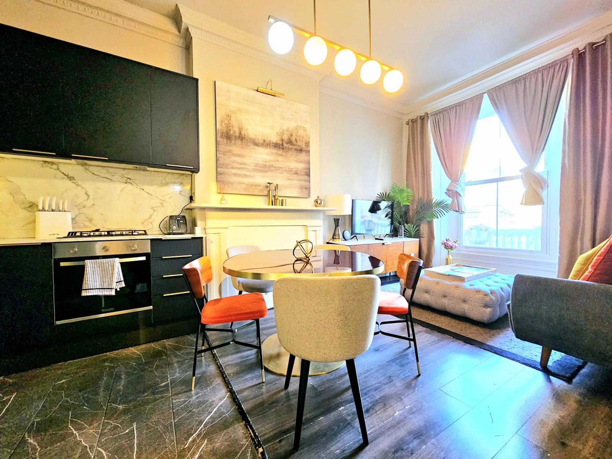 Stylish Hyde Park Home By Tube Stations With Elevator 런던 외부 사진